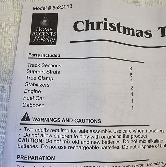 Christmas Tree Train Set - Red and Black - Picture 10 of 10